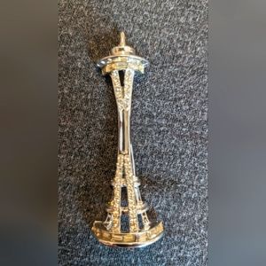 Vintage 1962 Space Needle Pin with Rhinestones